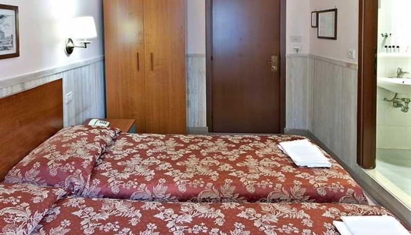 Hotel Pyramid Roma Eksteriør bilde